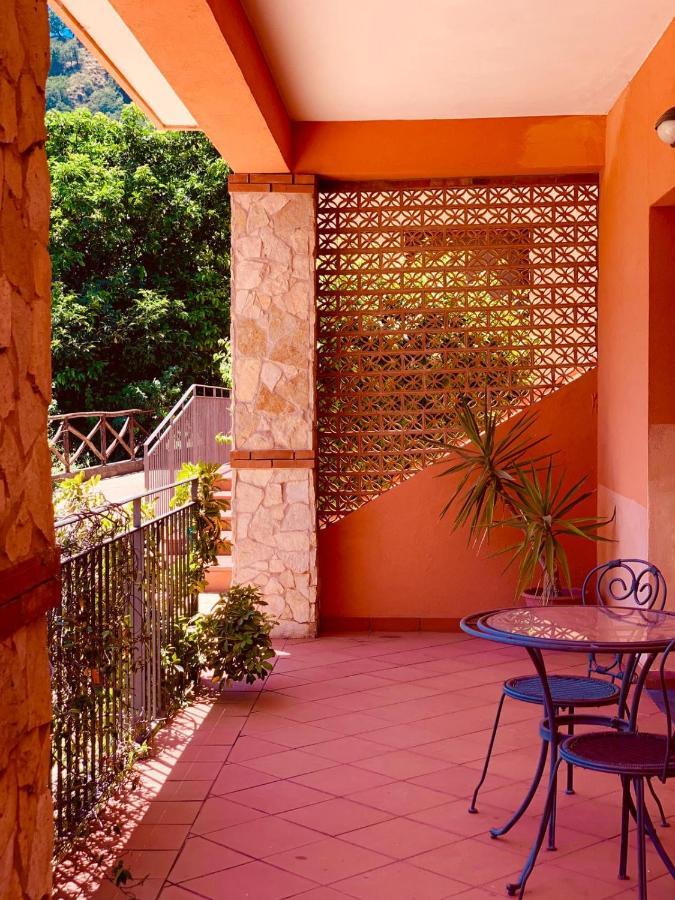 Il Giardino Delle Zagare Villa Calatabiano Exterior photo